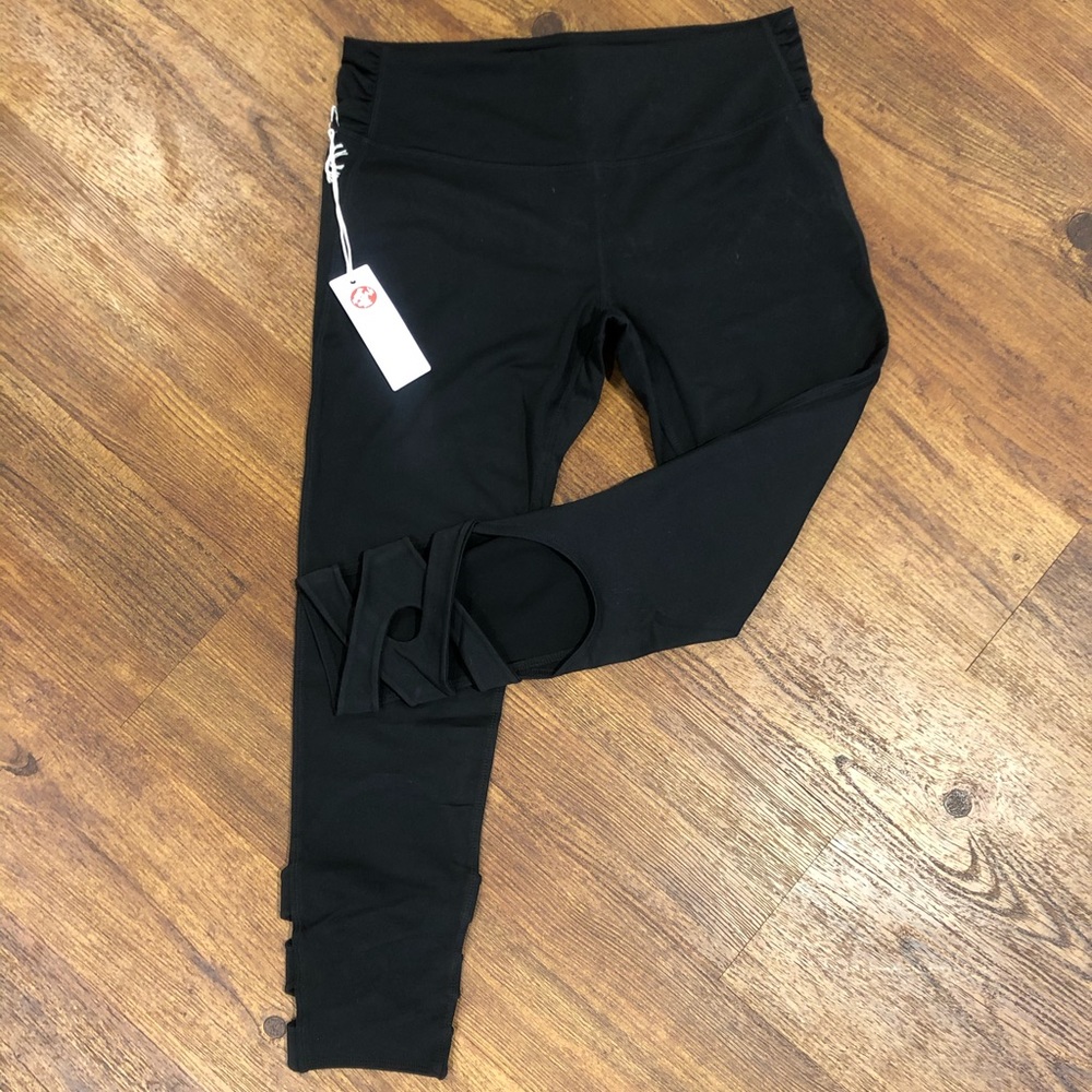 Manduka Cross-Back Crop Leggings